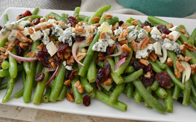 Ensalada de ejotes con queso azul