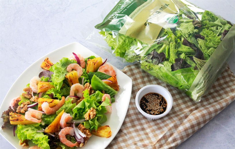 Ensalada Tropical con Lechuga Spring Mix Kultiva Organics